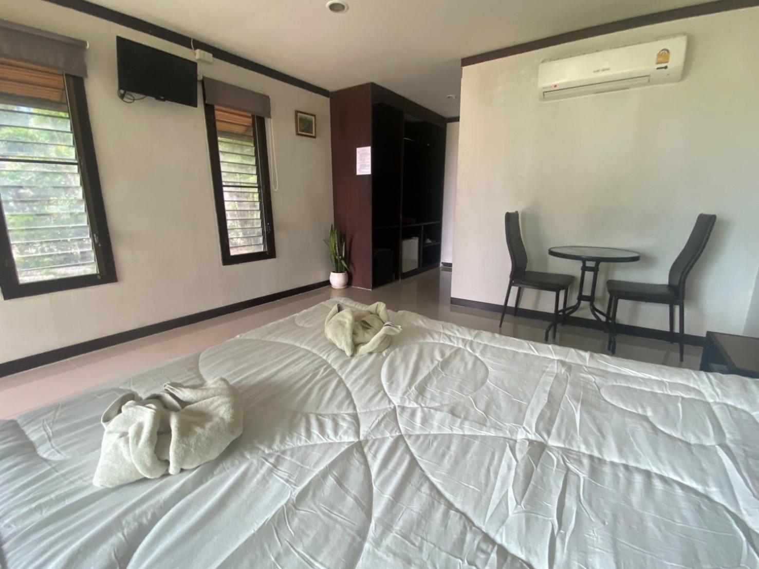 Phangan Chalet Bungalow & House Chaloklum Exterior photo