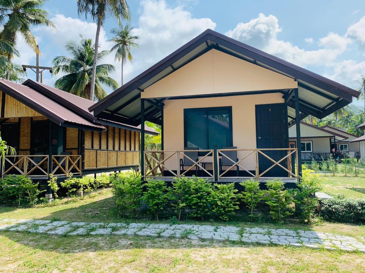 Phangan Chalet Bungalow & House Chaloklum Exterior photo